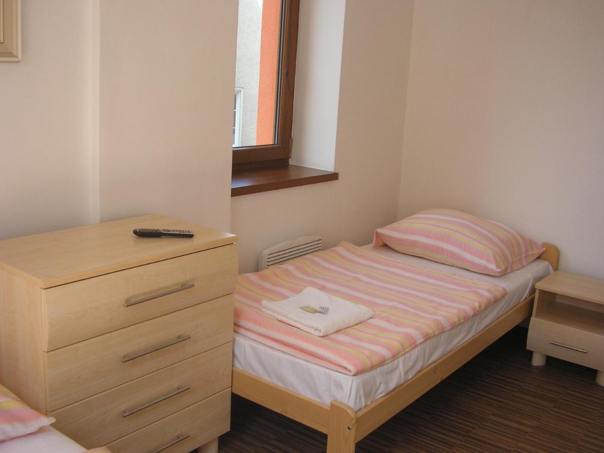 Harmony Hall Hotel Hradec Kralove Room photo